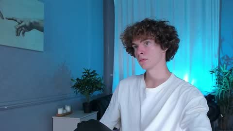 Snapshot of tommy_jamm chatting on October 22, 10:15 am Tommy online show from October 22, 10:15 am