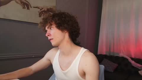 Snapshot of tommy_jamm chatting on November 3, 3:02 pm Tommy online show from November 3, 3:02 pm