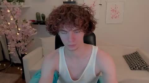 Snapshot of tommy_jamm chatting on November 14, 2:49 pm Tommy online show from November 14, 2:49 pm