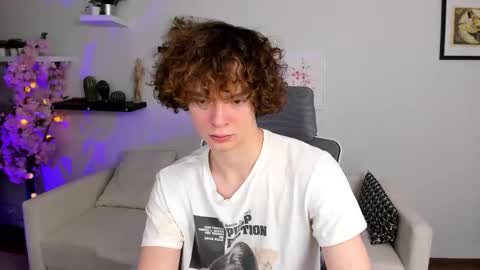 Snapshot of tommy_jamm chatting on November 24, 2:28 pm Tommy online show from November 24, 2:28 pm