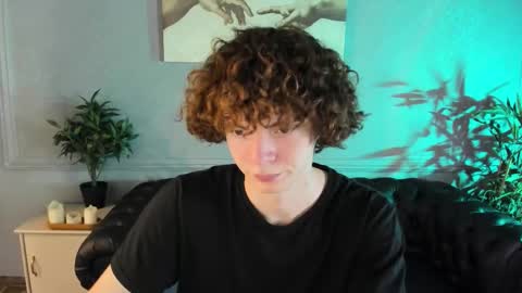 Snapshot of tommy_jamm chatting on November 26, 10:27 am Tommy online show from November 26, 10:27 am