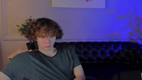 Snapshot of tommy_jamm chatting on November 28, 3:36 pm Tommy online show from November 28, 3:36 pm