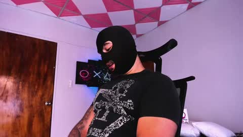 Snapshot of tommy_sccott chatting on December 20, 4:42 am tommy_sccott online show from December 20, 4:42 am