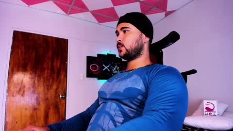 Snapshot of tommy_sccott chatting on December 26, 3:16 am tommy_sccott online show from December 26, 3:16 am