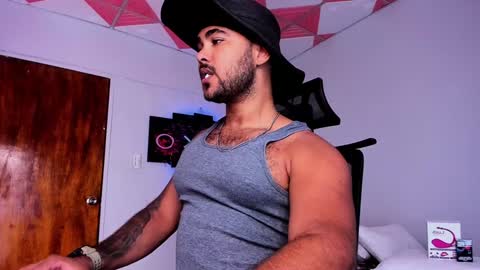 Snapshot of tommy_sccott chatting on January 13, 3:12 am tommy_sccott online show from January 13, 3:12 am