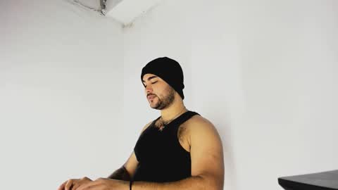 Snapshot of tommy_sccott chatting on November 4, 9:36 pm tommy_sccott online show from November 4, 9:36 pm