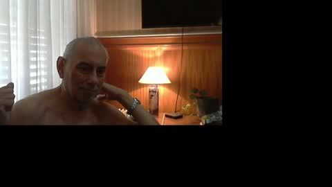 Snapshot of tommylecock chatting on September 18, 11:12 am tommylecock online show from September 18, 11:12 am