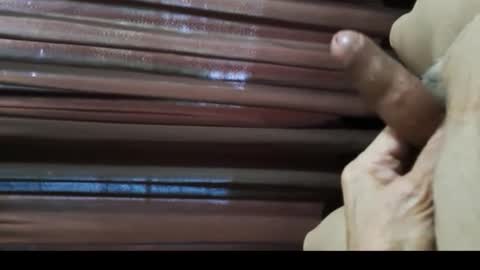 Snapshot of tommylecock chatting on December 4, 10:29 pm tommylecock online show from December 4, 10:29 pm