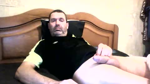 tonio358965 online show from December 8, 10:03 pm