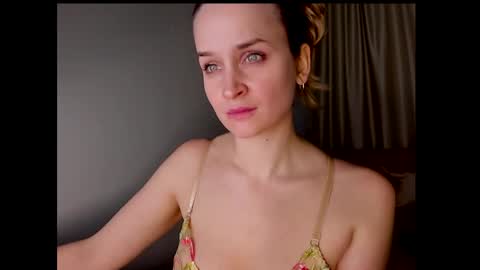 Snapshot of tony_and_alice chatting on January 13, 9:20 pm Tony and Alice online show from January 13, 9:20 pm