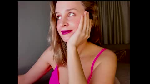 Snapshot of tony_and_alice chatting on February 6, 8:56 pm Tony and Alice online show from February 6, 8:56 pm