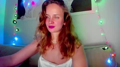 Snapshot of tony_and_alice chatting on October 31, 7:15 pm Tony and Alice online show from October 31, 7:15 pm