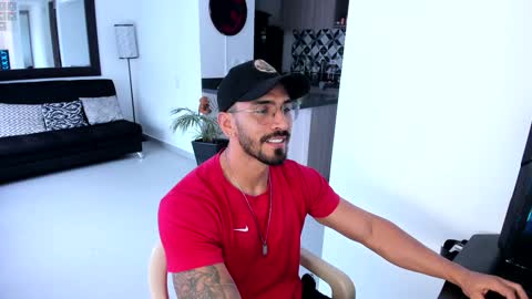 tony muscle1 online show from January 7, 10:08 pm