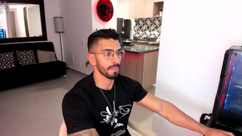 tony muscle1 online show from February 9, 1:22 am