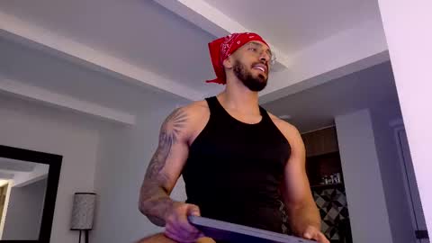 tony muscle1 online show from November 18, 9:19 pm