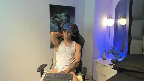 tony_petrov online show from October 3, 2:52 am