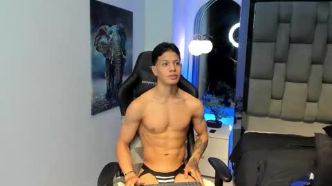 tony_petrov online show from October 12, 6:12 am