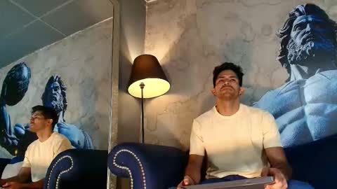 Snapshot of tonycosta_ chatting on October 15, 12:55 am Tony online show from October 15, 12:55 am