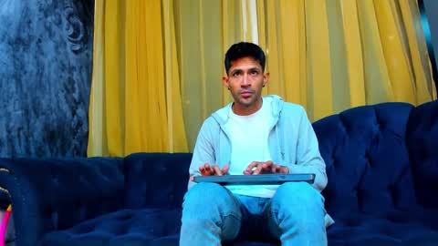 Snapshot of tonycosta_ chatting on October 29, 12:46 am Tony online show from October 29, 12:46 am