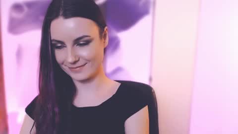 Elizabeth online show from January 23, 5:10 pm