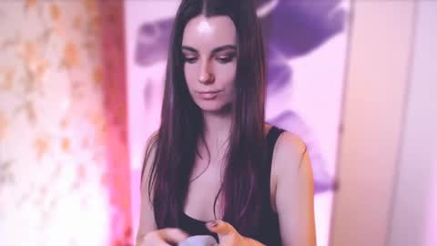 Elizabeth online show from February 25, 4:53 pm