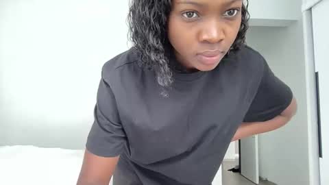 Snapshot of tootie03 chatting on October 10, 7:18 am tootie03 online show from October 10, 7:18 am