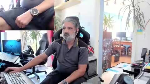 topalphaboss online show from October 31, 2:18 pm