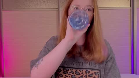 Tori online show from January 24, 1:03 pm