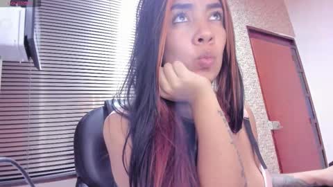 karla online show from November 9, 8:23 am