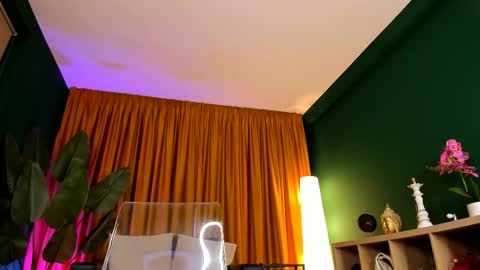 torri kitten online show from November 29, 5:21 am