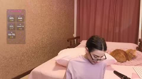 Snapshot of totallytiny_ chatting on December 5, 9:06 pm see you December 4th beloved friends online show from December 5, 9:06 pm