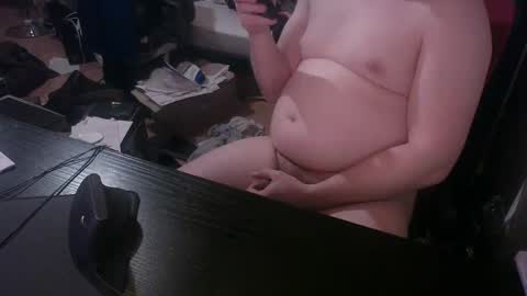 Snapshot of totox1989 chatting on March 4, 1:34 am Totox online show from March 4, 1:34 am