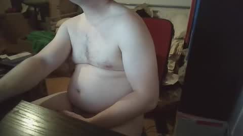 Snapshot of totox1989 chatting on December 14, 1:22 am Totox online show from December 14, 1:22 am