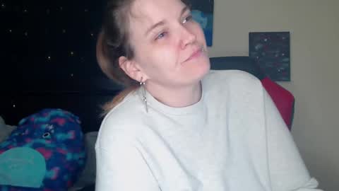 Snapshot of toxiclilly chatting on December 6, 8:59 am Lilly Miss Mistress Goddess Maam Queen Boss online show from December 6, 8:59 am