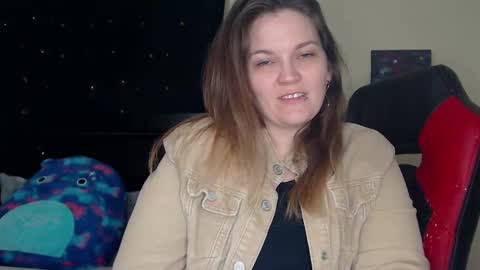 Snapshot of toxiclilly chatting on December 14, 8:23 am Lilly Miss Mistress Goddess Maam Queen Boss online show from December 14, 8:23 am