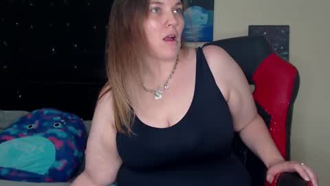 Snapshot of toxiclilly chatting on December 16, 7:26 am Lilly Miss Mistress Goddess Maam Queen Boss online show from December 16, 7:26 am