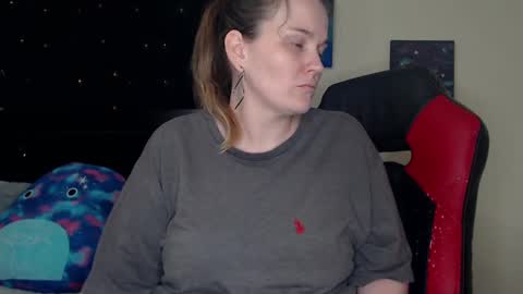 Snapshot of toxiclilly chatting on December 17, 7:40 am Lilly Miss Mistress Goddess Maam Queen Boss online show from December 17, 7:40 am