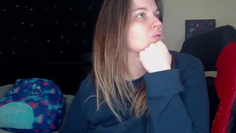 Snapshot of toxiclilly chatting on December 19, 8:34 am Lilly Miss Mistress Goddess Maam Queen Boss online show from December 19, 8:34 am