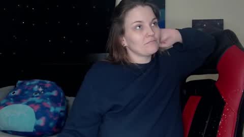 Snapshot of toxiclilly chatting on December 19, 11:39 am Lilly Miss Mistress Goddess Maam Queen Boss online show from December 19, 11:39 am