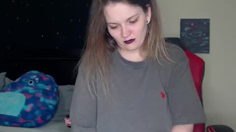 Snapshot of toxiclilly chatting on January 8, 9:10 am Lilly Miss Mistress Goddess Maam Queen Boss online show from January 8, 9:10 am