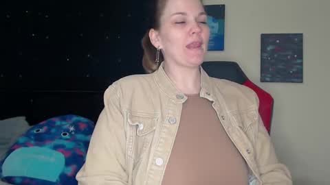 Snapshot of toxiclilly chatting on January 10, 8:18 am Lilly Miss Mistress Goddess Maam Queen Boss online show from January 10, 8:18 am