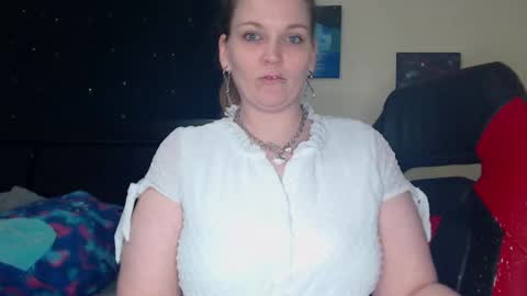 Snapshot of toxiclilly chatting on January 11, 10:51 am Lilly Miss Mistress Goddess Maam Queen Boss online show from January 11, 10:51 am