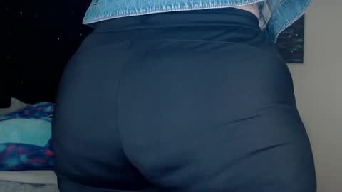 Snapshot of toxiclilly chatting on January 16, 9:16 am Lilly Miss Mistress Goddess Maam Queen Boss online show from January 16, 9:16 am