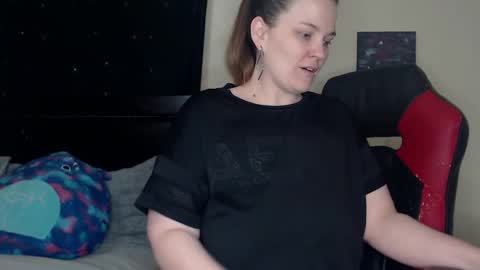 Snapshot of toxiclilly chatting on January 17, 10:00 am Lilly Miss Mistress Goddess Maam Queen Boss online show from January 17, 10:00 am