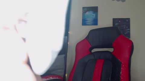 Snapshot of toxiclilly chatting on January 22, 11:23 am Lilly Miss Mistress Goddess Maam Queen Boss online show from January 22, 11:23 am