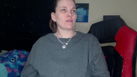 Snapshot of toxiclilly chatting on February 1, 9:11 am Lilly Miss Mistress Goddess Maam Queen Boss online show from February 1, 9:11 am