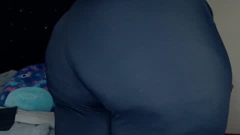 Snapshot of toxiclilly chatting on February 6, 9:22 am Lilly Miss Mistress Goddess Maam Queen Boss online show from February 6, 9:22 am