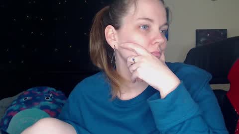 Snapshot of toxiclilly chatting on February 10, 8:20 am Lilly Miss Mistress Goddess Maam Queen Boss online show from February 10, 8:20 am