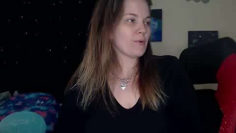 Snapshot of toxiclilly chatting on February 11, 7:33 am Lilly Miss Mistress Goddess Maam Queen Boss online show from February 11, 7:33 am