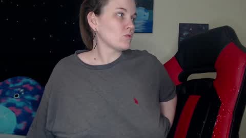 Snapshot of toxiclilly chatting on February 12, 9:31 am Lilly Miss Mistress Goddess Maam Queen Boss online show from February 12, 9:31 am